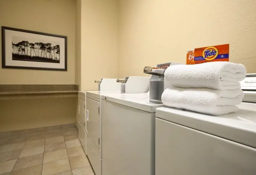 ホテル Comfort Inn & Suites Rustoneast