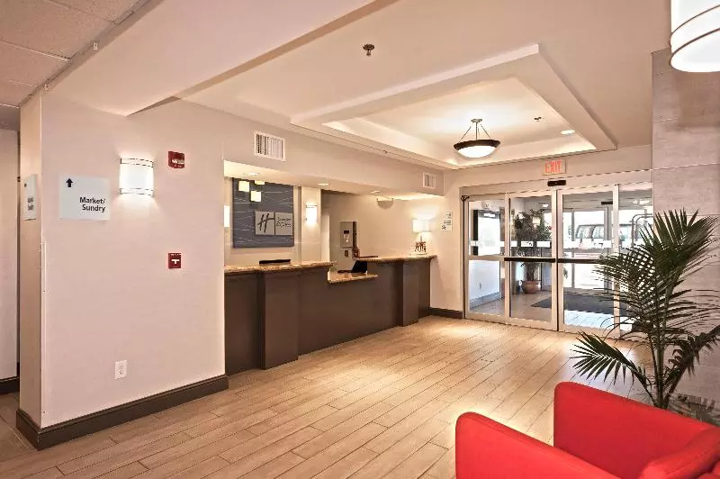 Holiday Inn Express Hotel & Suites Chanhassen By Ihg