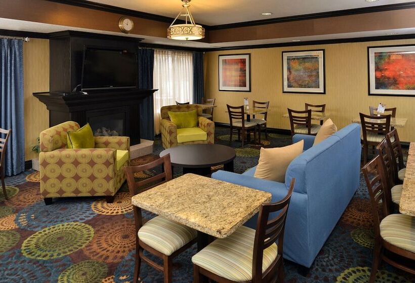 Holiday Inn Express Hotel & Suites Charlotte, An Ihg