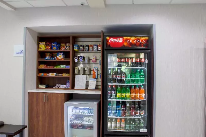 Hotelli Holiday Inn Express & Suites Lexington Downtown Area Keeneland, An Ihg