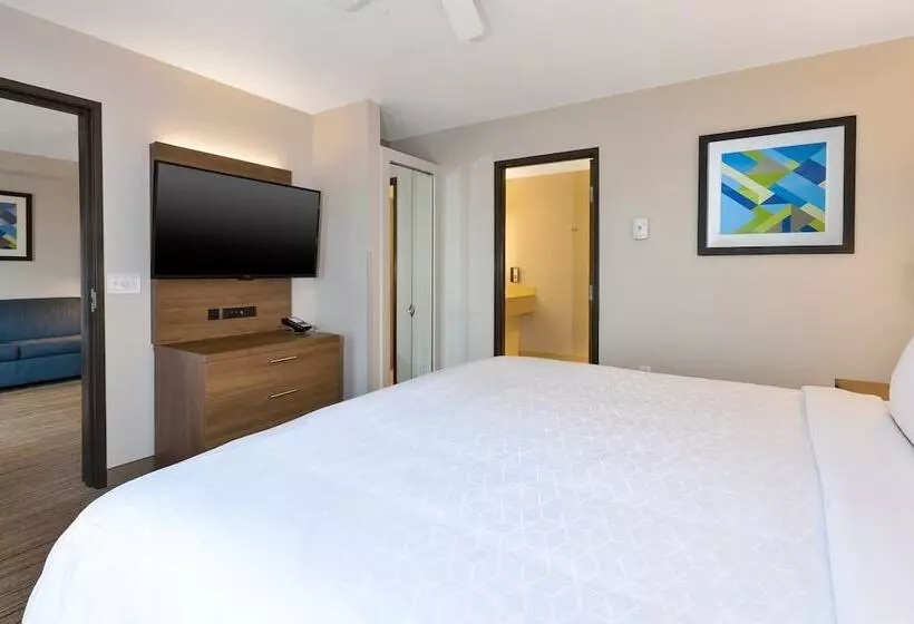 Holiday Inn Express Hotel & Suites Petoskey, An Ihg