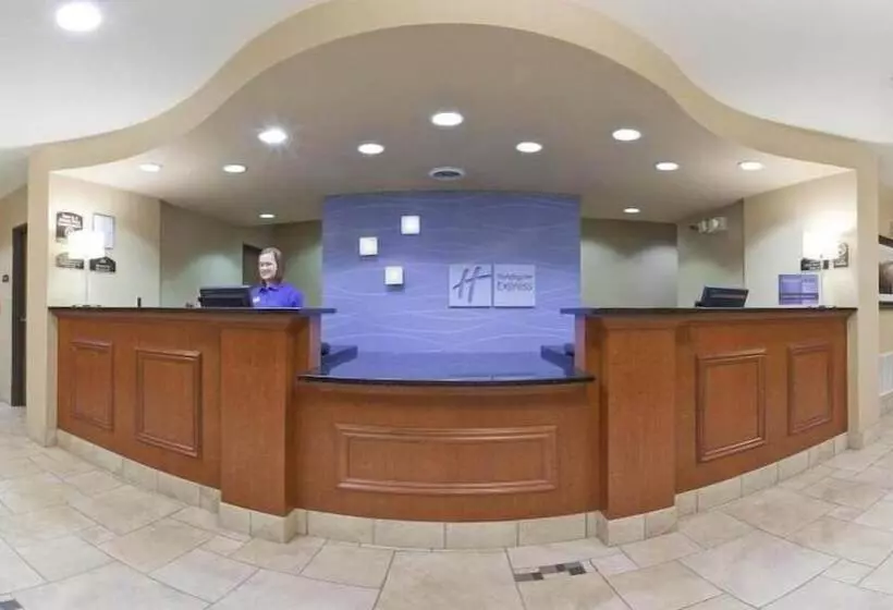 فندق Holiday Inn Express & Suites Sheldon By Ihg