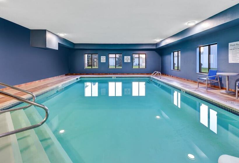 בית מלון כפרי Holiday Inn Express And Suites Three Rivers, An Ihg