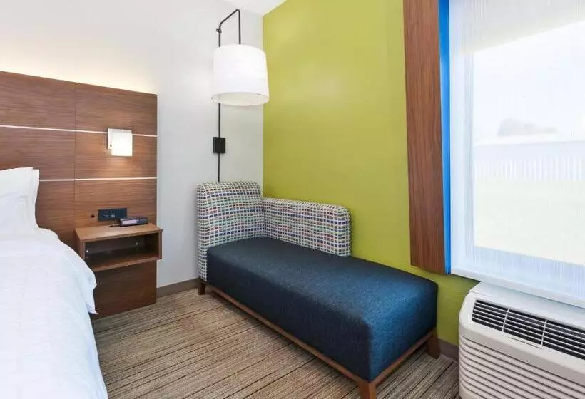 Hotel Holiday Inn Express And Suites Three Rivers, An Ihg
