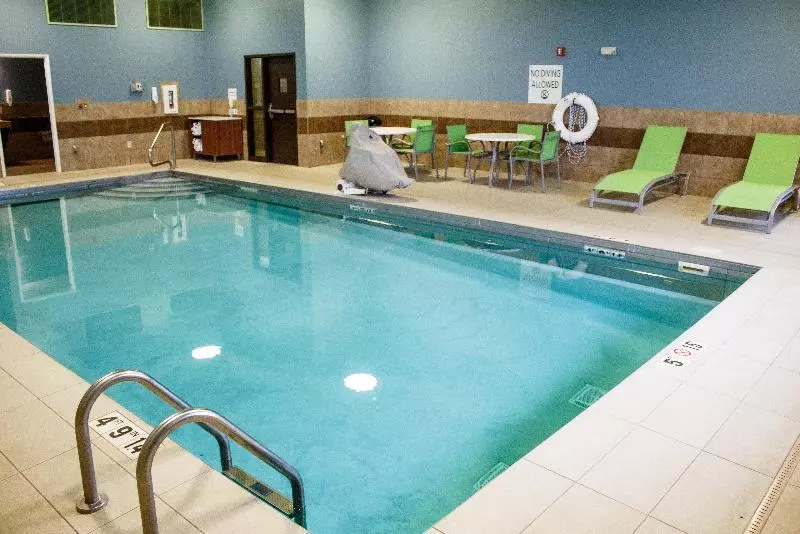Hotel Holiday Inn Express & Suites   Worthington, An Ihg