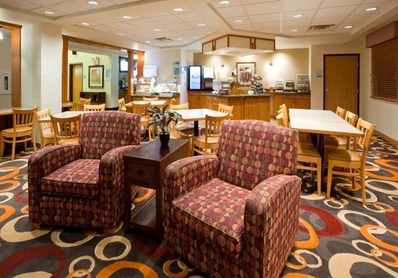 酒店 Holiday Inn Express & Suites   Worthington, An Ihg