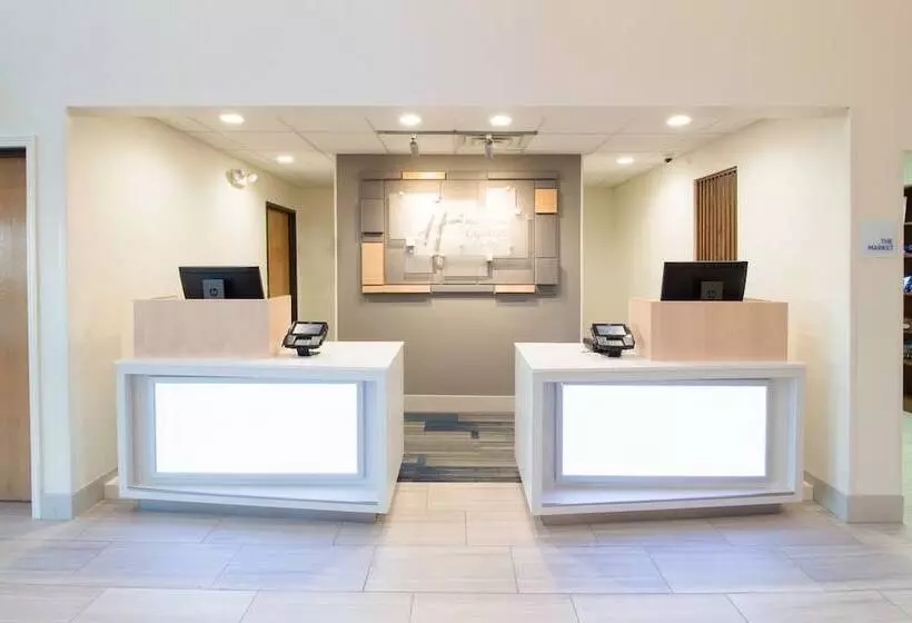 Hotel Holiday Inn Express & Suites   Worthington, An Ihg