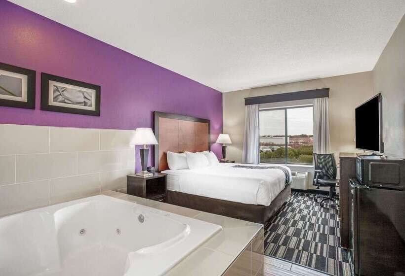 فندق La Quinta By Wyndham Norwich Plainfield Casino