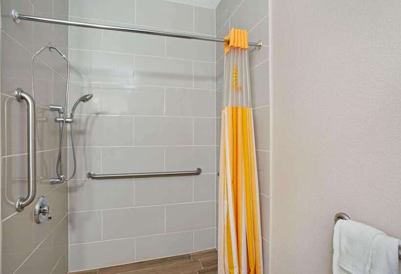 فندق La Quinta By Wyndham Norwich Plainfield Casino