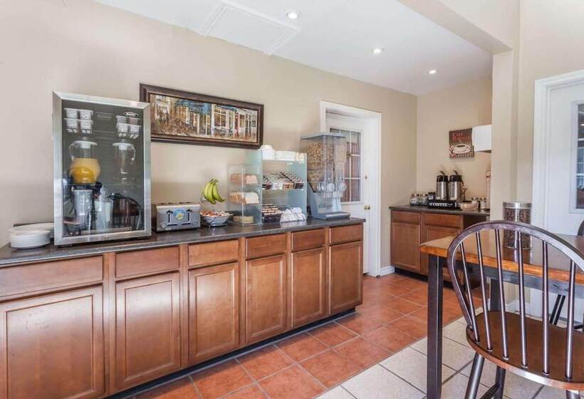 فندق Lincoln Inn Fredericton