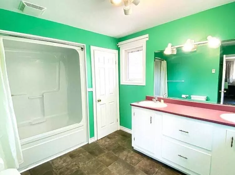 هتل Lincoln Inn Fredericton