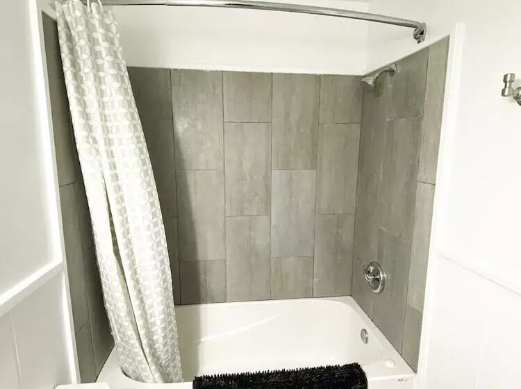 هتل Lincoln Inn Fredericton