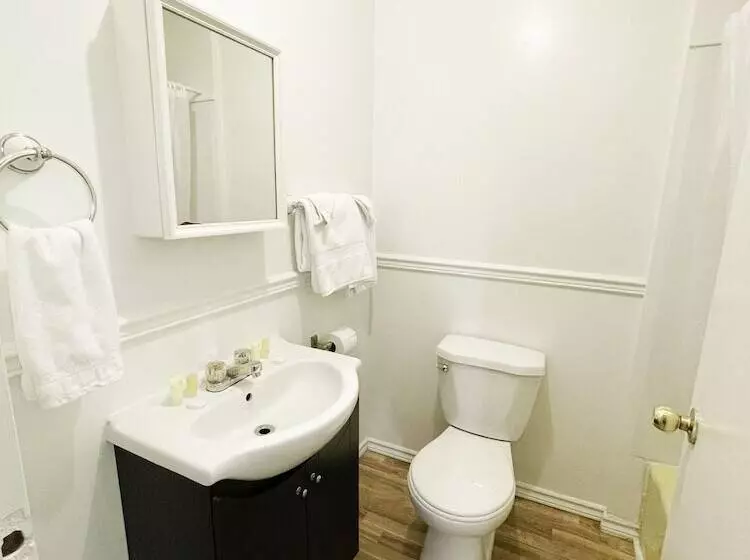 هتل Lincoln Inn Fredericton