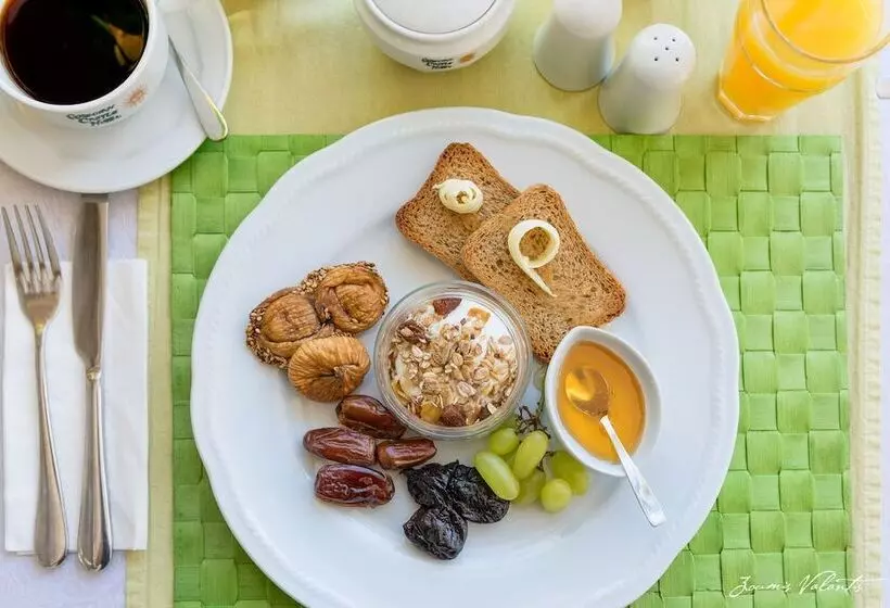 فندق Sea View Resorts & Spa