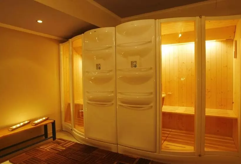 فندق Sea View Resorts & Spa