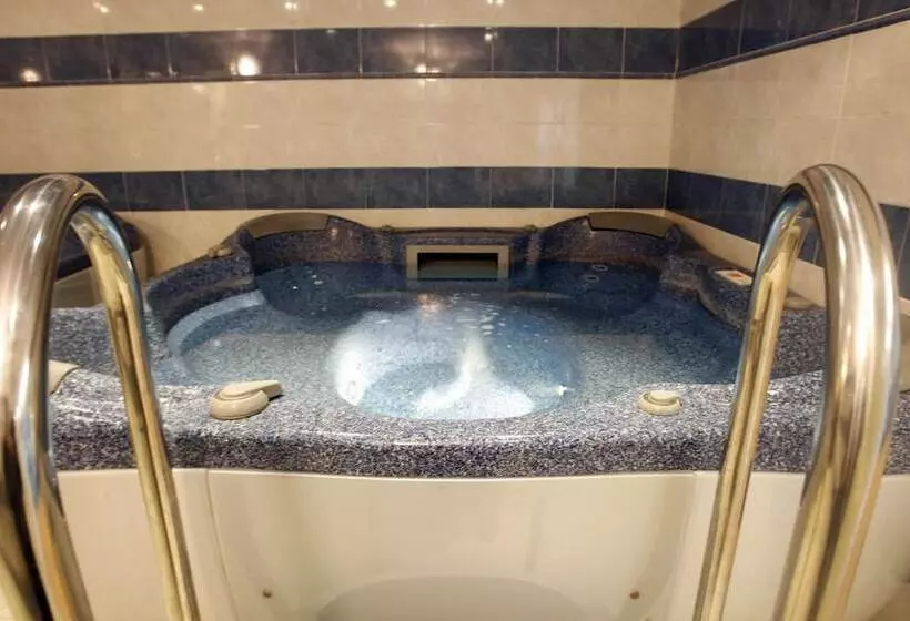 فندق Sea View Resorts & Spa