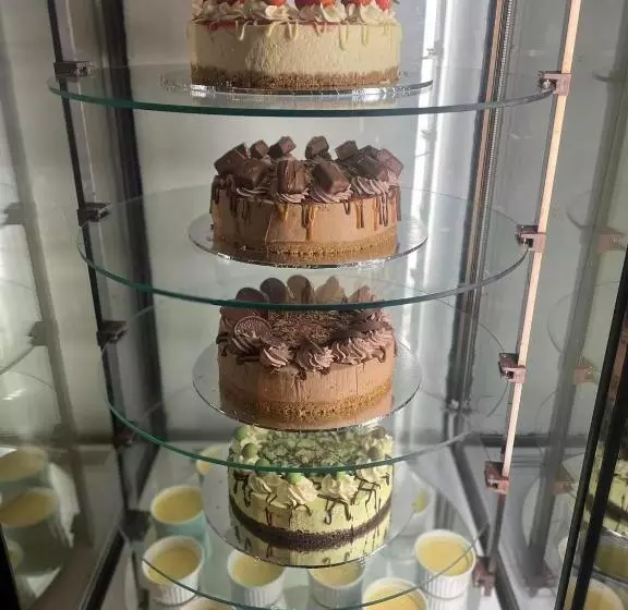 酒店 The Fountain Inn & Riverside Restaurant