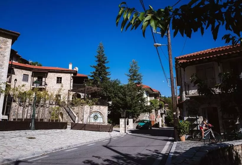 Отель Trikolonion Country Stemnitsa