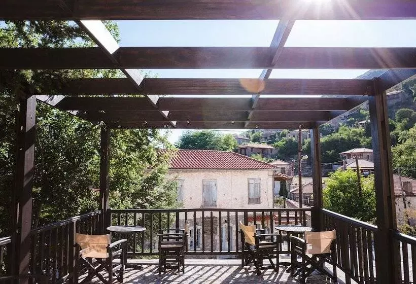 Отель Trikolonion Country Stemnitsa