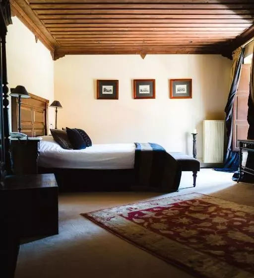 Отель Trikolonion Country Stemnitsa