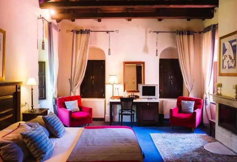 Отель Trikolonion Country Stemnitsa