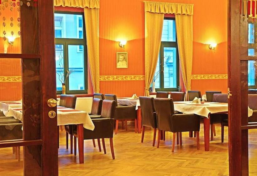 Hotel Zlaty Lev Zatec