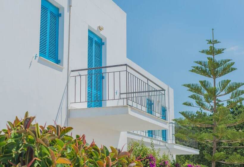 Ostria Hotel & Apartments