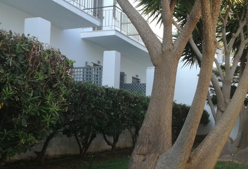 Ostria Hotel & Apartments