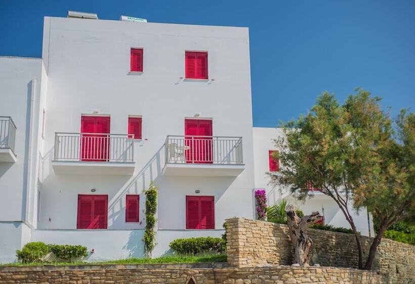 Ostria Hotel & Apartments