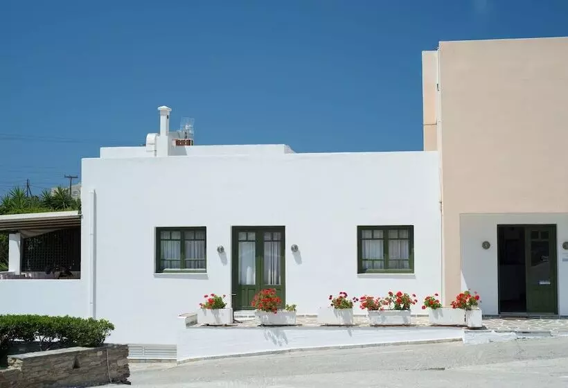 Ostria Hotel & Apartments