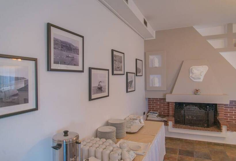 Ostria Hotel & Apartments