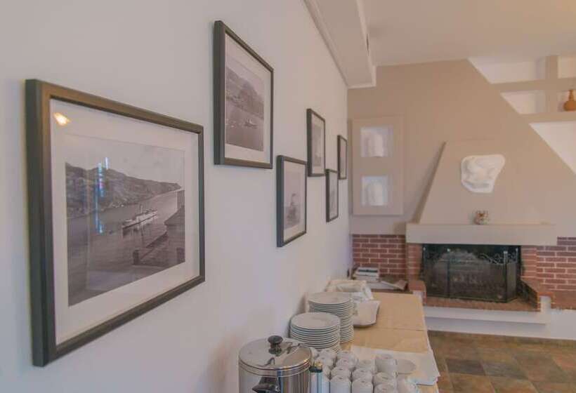 Ostria Hotel & Apartments