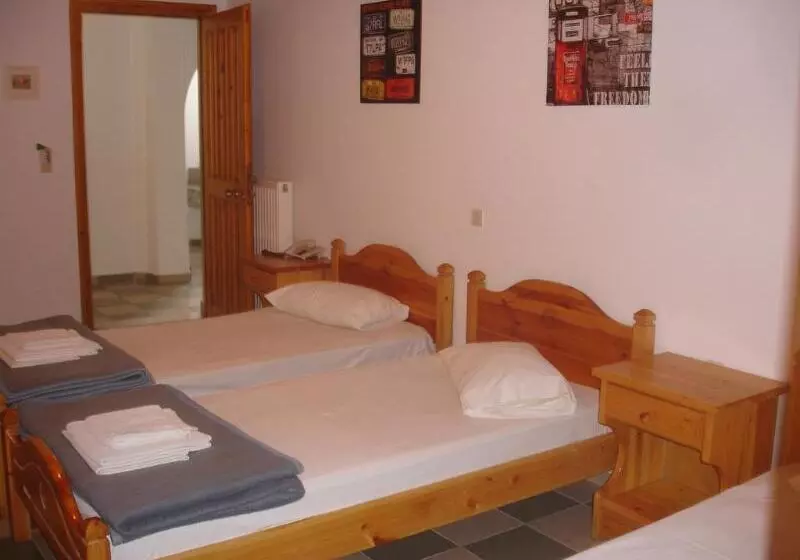 Siroco S Rooms And Studios