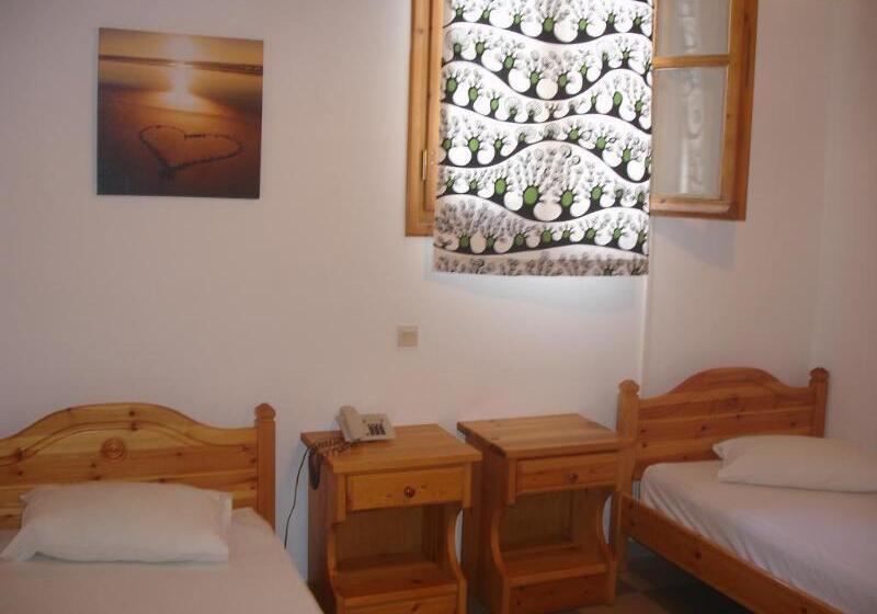 Siroco S Rooms And Studios