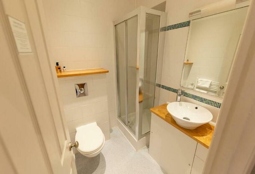 Hospedaria Fox And Hounds Llancarfan