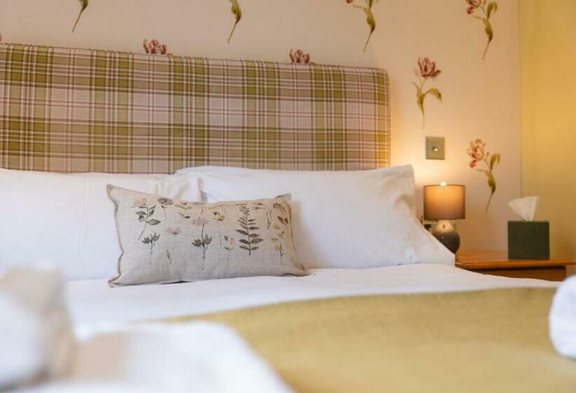 Hospedaria Fox And Hounds Llancarfan