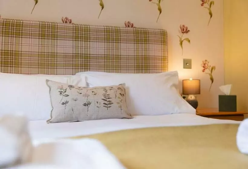 ユースホステル Fox And Hounds Llancarfan