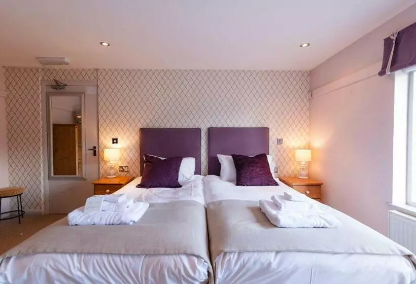 ユースホステル Fox And Hounds Llancarfan