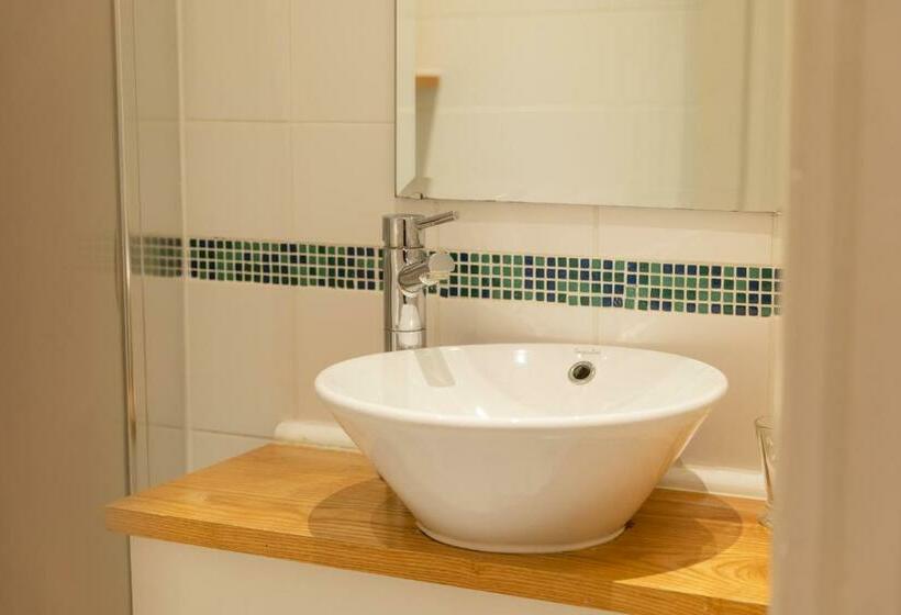 Hospedaria Fox And Hounds Llancarfan