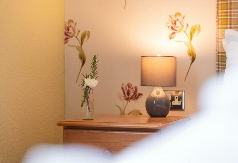 Hospedaria Fox And Hounds Llancarfan