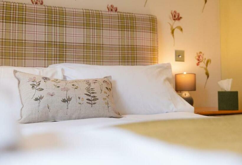 Hospedaria Fox And Hounds Llancarfan