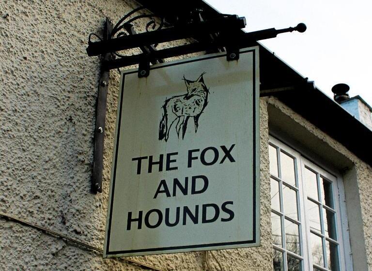 Hospedaria Fox And Hounds Llancarfan