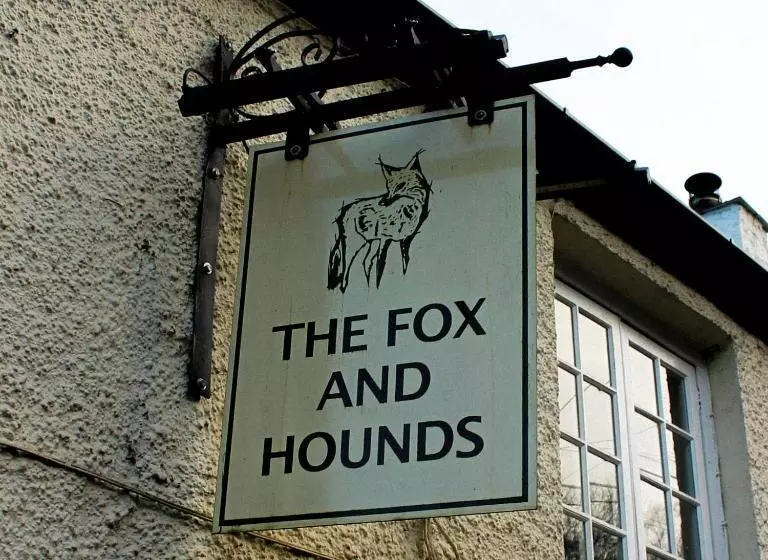 ユースホステル Fox And Hounds Llancarfan