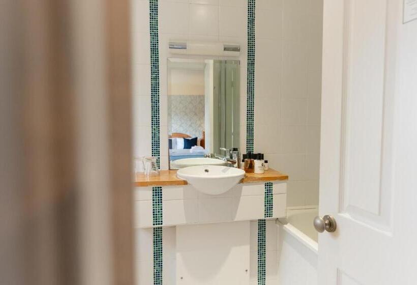 Hospedaria Fox And Hounds Llancarfan