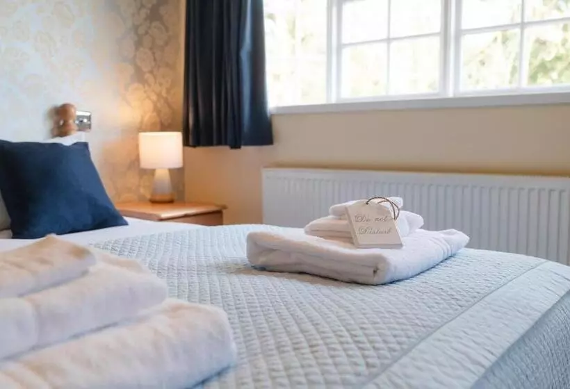 ユースホステル Fox And Hounds Llancarfan