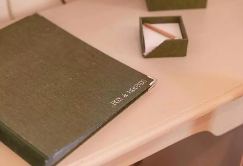 ユースホステル Fox And Hounds Llancarfan