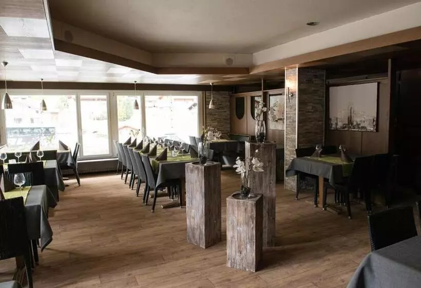 ユースホステル La Reserve