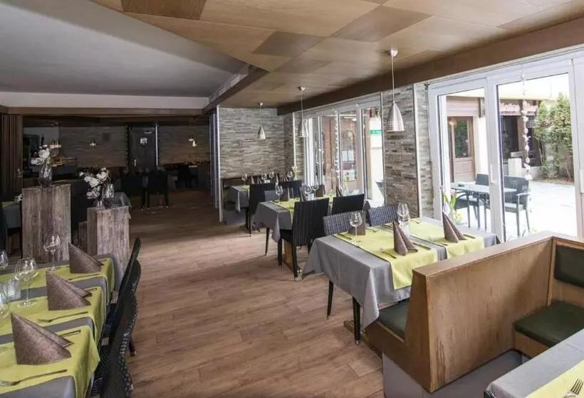 ユースホステル La Reserve