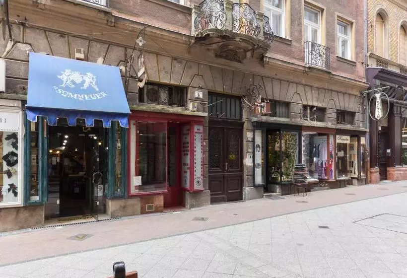 Budapest Centrum Hostel