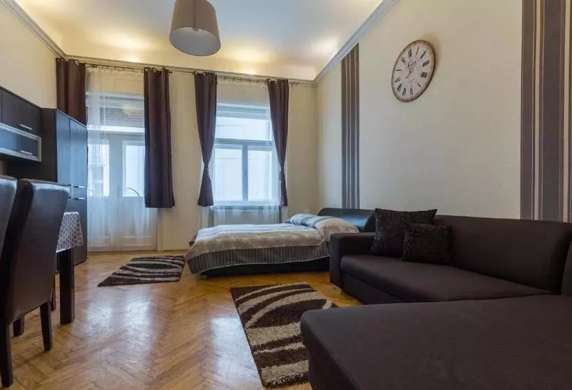 Budapest Centrum Hostel